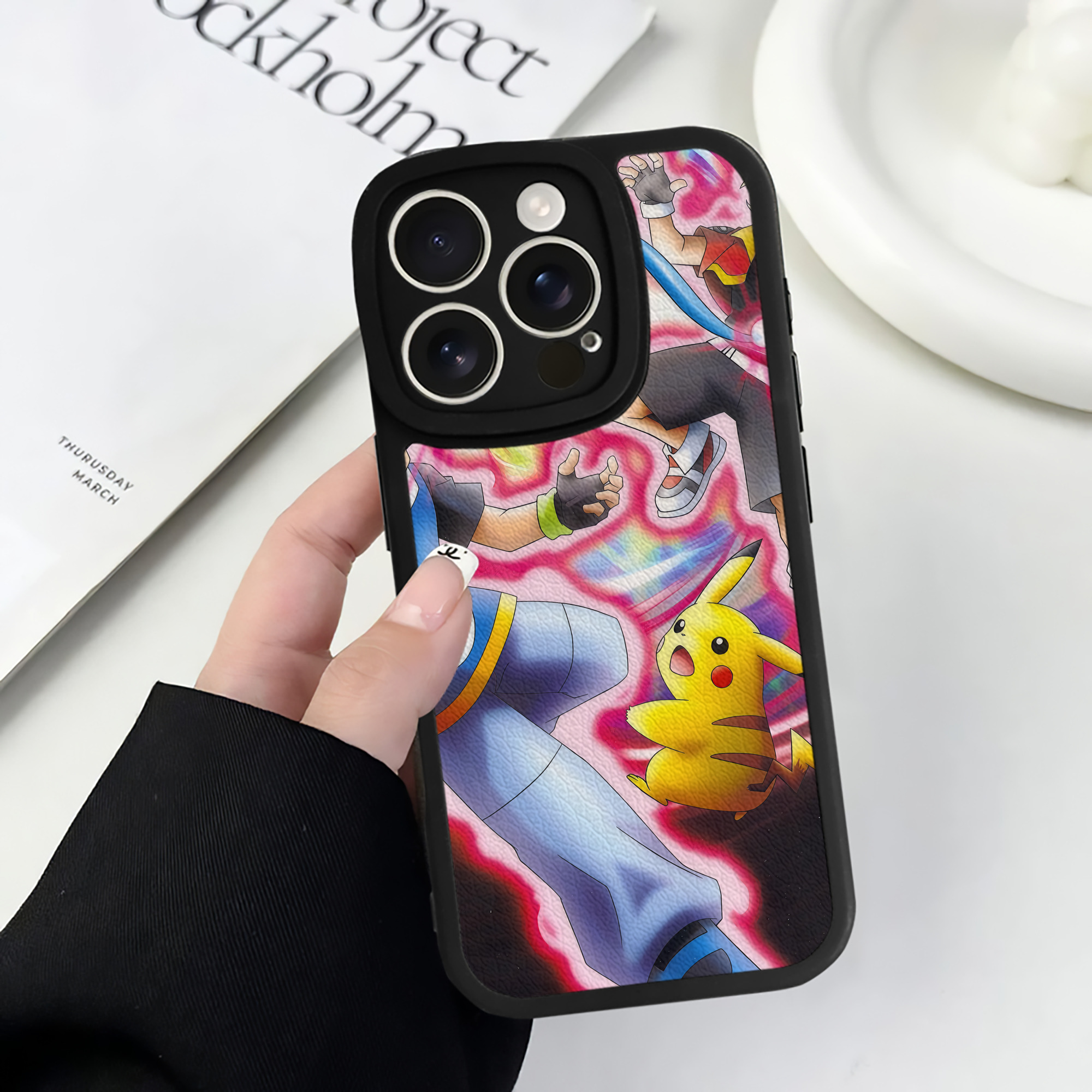 （画像用） ポケットモンスター Pokémon 【iPhone 16シリーズ対応】シリコンスマホケース（レザー調） 材質：シリコン